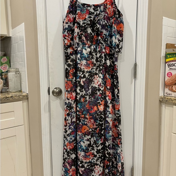 Multi color maxi sundress - Picture 2 of 3